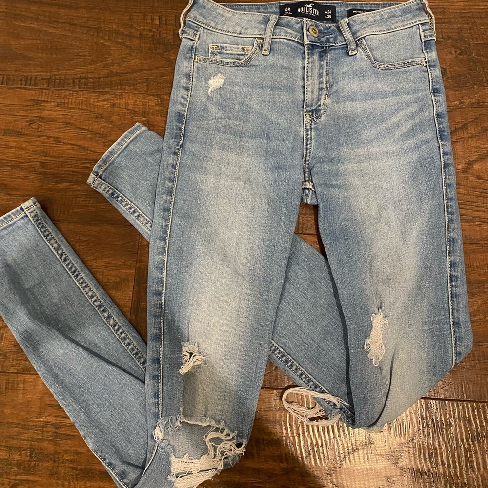 Hollister ripped skinny jeans